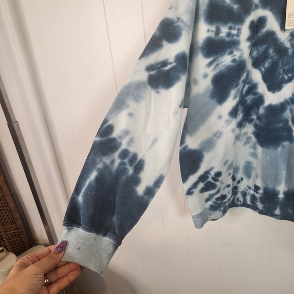 Urban Renewal Remade Heart Blue Tie Dye Crew Neck Sweatshirt Oversized Large XL - Picture 5 of 10